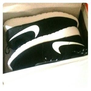 Women's Nike Roshe (black)