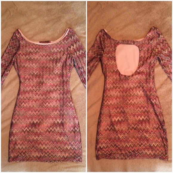 NWOT Pink Chevron Backless 3/4 Sleeve Dress