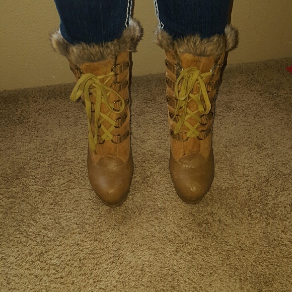 High heeled boots