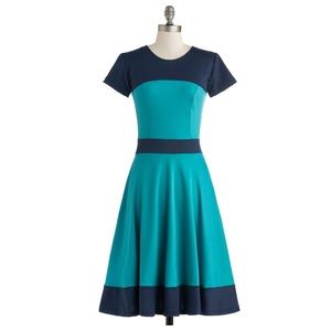 Modcloth Nothing Like the Wheel Thing dress. Small