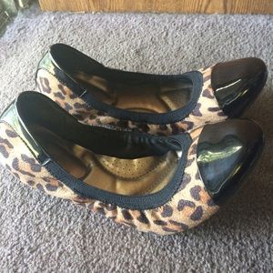 Dexflex Crunch Leopard Print Flats