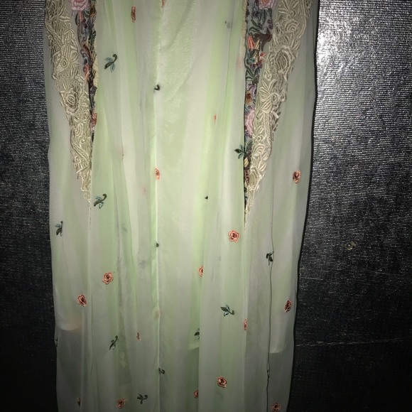 Long dress , sheer - Picture 7 of 8