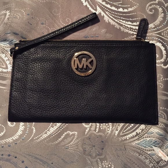 Michael Kors wristlet