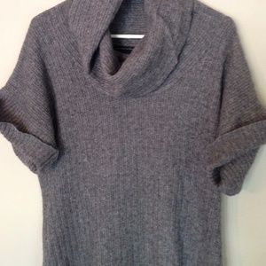 SALE! 🌀$22🌀 Banana Republic Sweater Dress