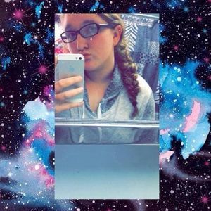 Meet your Posher, Mäkayla