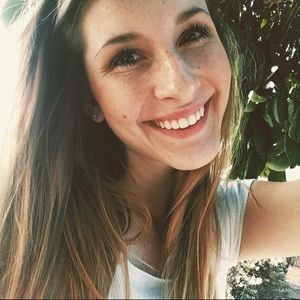 Meet your Posher, Kendra