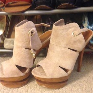 Jessica Simpson Cat Camel Suede heels
