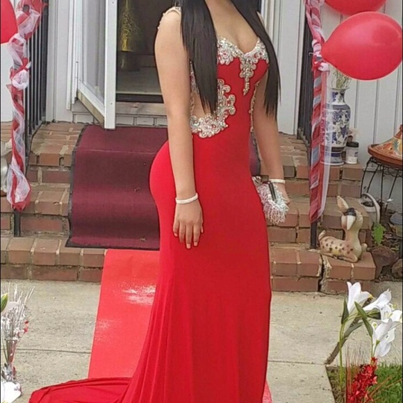 red sequence prom dress - Picture 4 of 4