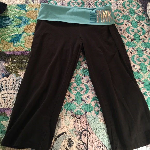 VS Pink crop yoga pant