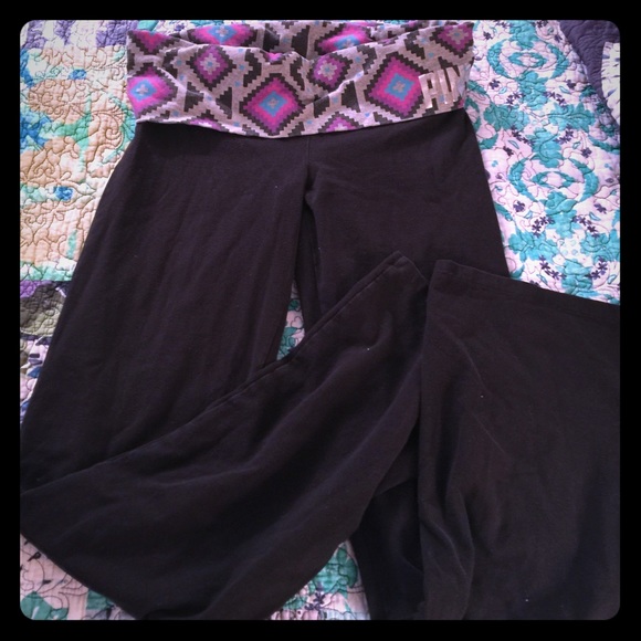 VS Pink bootcut yoga pant