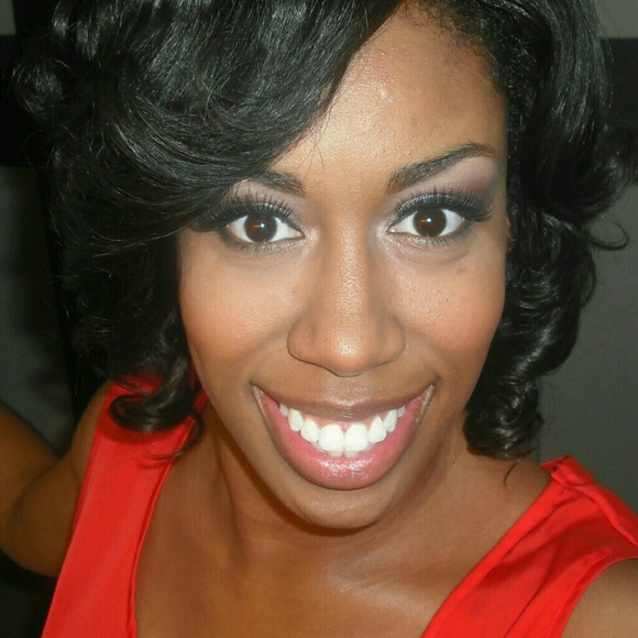 Meet your Posher, Anitra - Picture 1 of 1