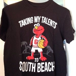Men's medium Elmo Lebron spoof tee shirt