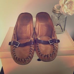 Leather moccasin shoes
