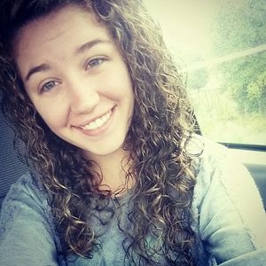 Meet your Posher, Candace