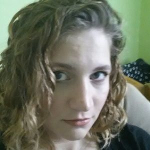 Meet your Posher, Rebekah