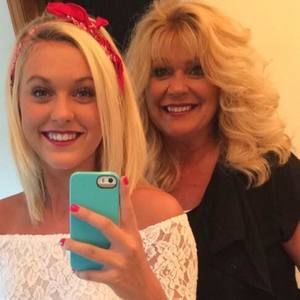 Meet your Posher, Connie