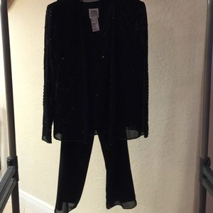 Beaded 3 pieces pants suit
