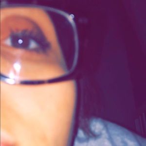 Meet your Posher, Cynthia