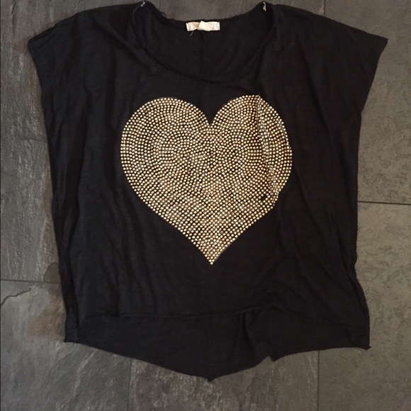 Black tee