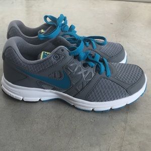 Nike Air Relentless 2, women's size 6.5 new!