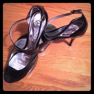 Carlos Santana heels