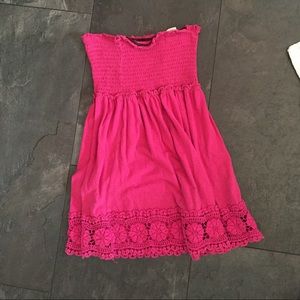 Strapless pink top