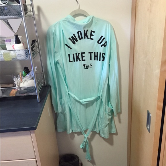 PINK Victoria's Secret Other - PINK NEW Rob/Wrap