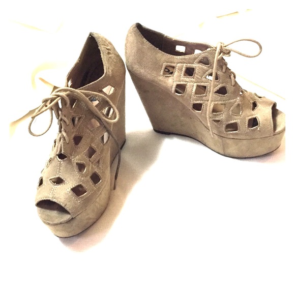Wedges shoes