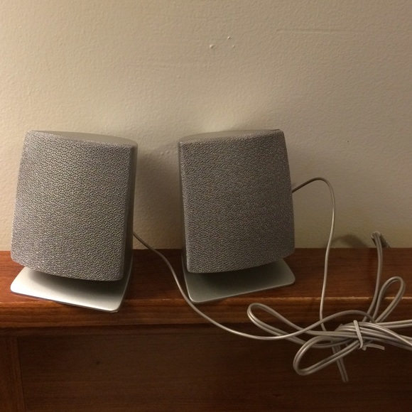 RadioShack speaker