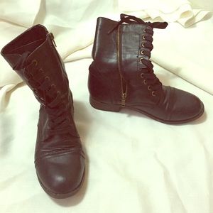 Combat boots