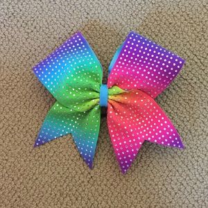 Cheer bow