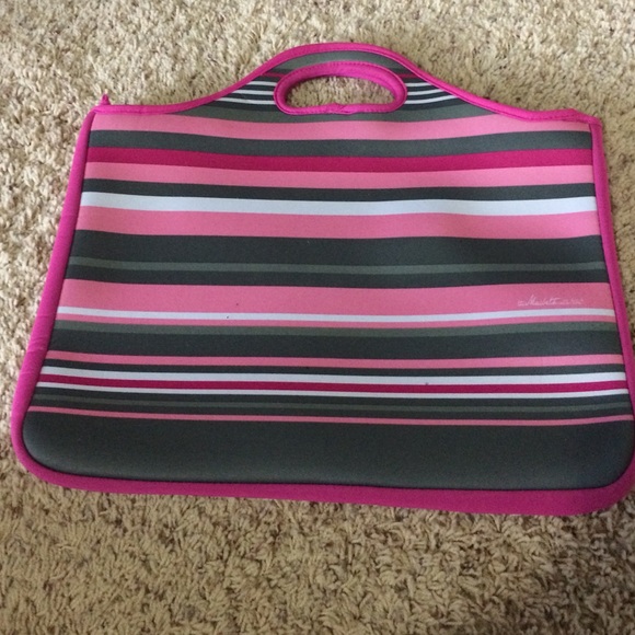 Macbeth collection laptop carrying case.