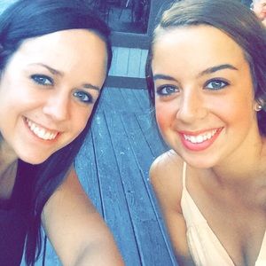 Meet your Posher, Hillary