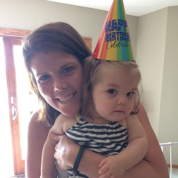 Meet your Posher, Jennifer - Picture 1 of 1