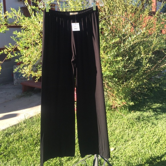 Black palazzo pants!! Brand new!! Size M