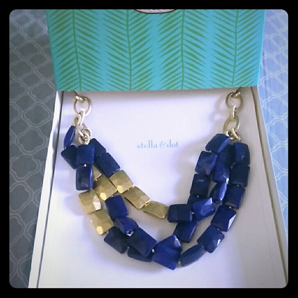 Stella & Dot Statement Necklace - Picture 1 of 4