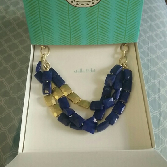 Stella & Dot Statement Necklace - Picture 4 of 4