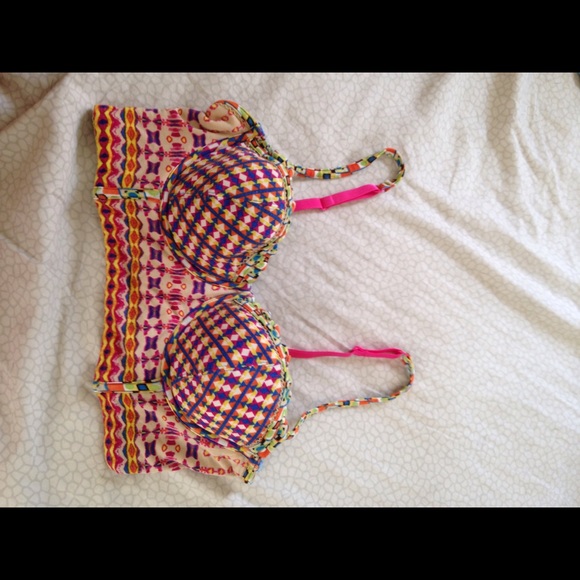 Size 34B bralette Fun bright colors! - Picture 1 of 3