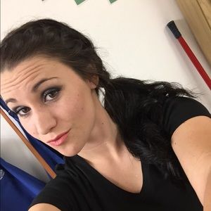 Meet your Posher, Holly