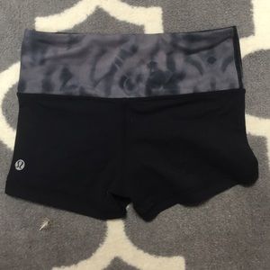 Lulu reversible workout spandex