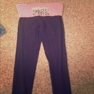 Medium Victoria secret pink leggings $20
