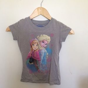 Frozen Anna and Elsa Grey Short-Sleeved Tee