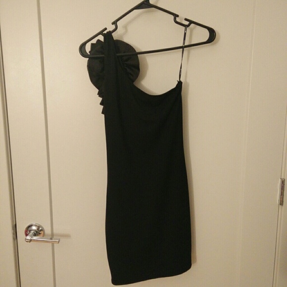 Forever21 one shoulder dress - Picture 2 of 2