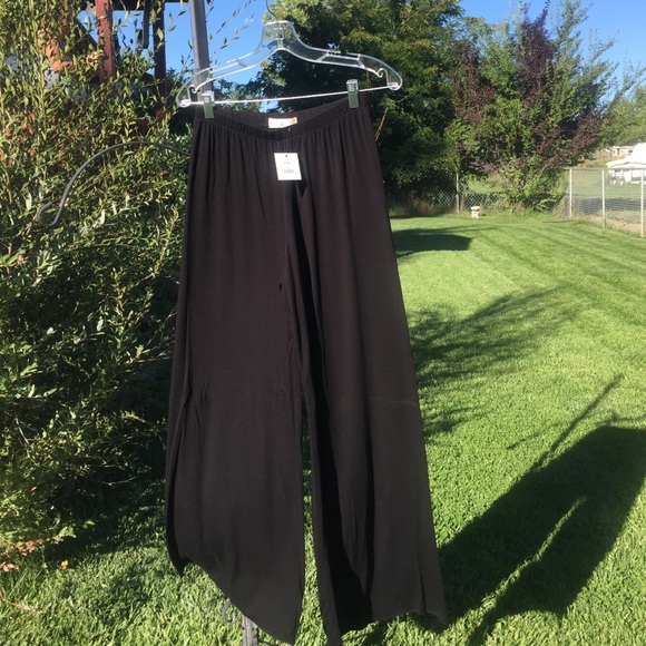 Black dress slacks/palazzo pants!! NWT!!
