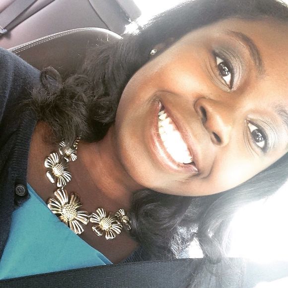 Meet your Posher, Alexis
