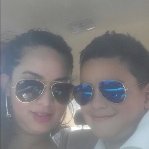 Meet your Posher, Elsy