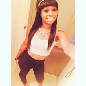 Meet your Posher, Courtney