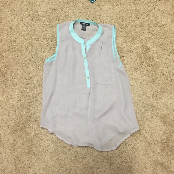 Sheer women's M gray and light turquoise tank.