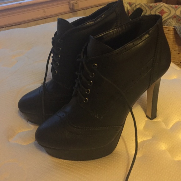 BCBG heels😍
