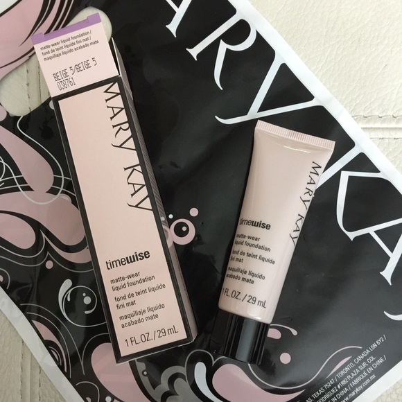 NIB Mary Kay TimeWise Matte Wear Liquid Foundation